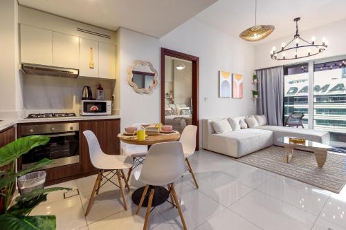 Boho 2bhk near Dubai mall with best nightlife, Dubai (photo 9)