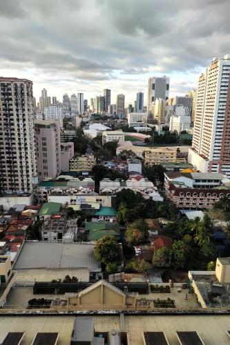 Somerset Condominium Tower 1, Metro Manila
