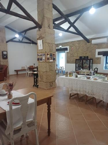 餐飲選擇, 聖路易斯鄉村民宿 (Monte da Fonte Santa de Sao Luis) in 布朗庫堡