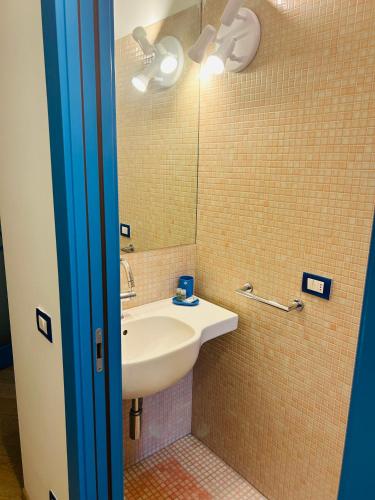 Three-Bedroom Superior Apartment image 6