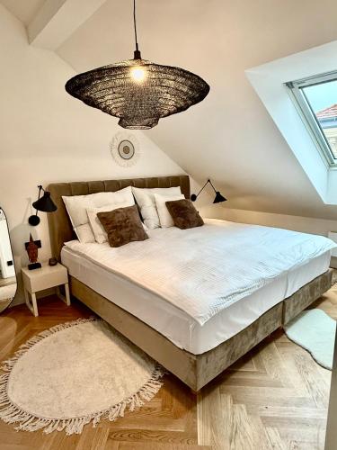 Luxury New Apartment with Balcony Steps from Wenceslas Square