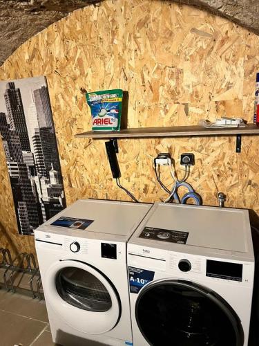 Charmant appart T2 tout équipé (Charmant appart T2 tout equipe) in Монбель'яр