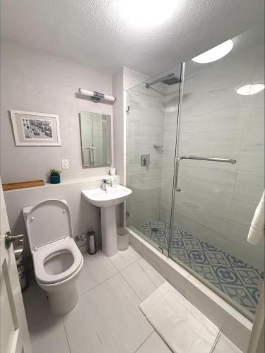 Two-Bedroom Apartment image 5