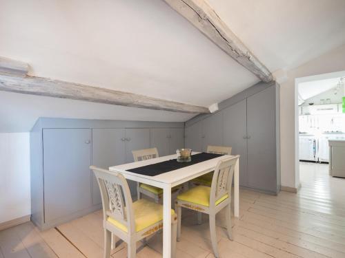 Central Rome Terrace Apartment, Рим (фото 5)