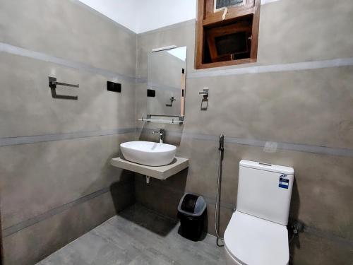 Deluxe One-Bedroom Apartment image 4