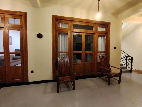 Deluxe One-Bedroom Apartment image 10