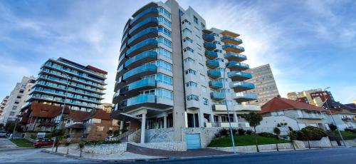 Depto Moni - Depto Frente al Mar Zona Varese Para 6 PAX Con Cochera - Hola Sur