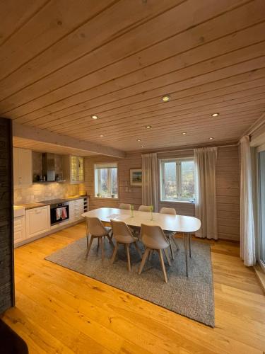 Cottage in scenic surroundings, Hol (foto 2)