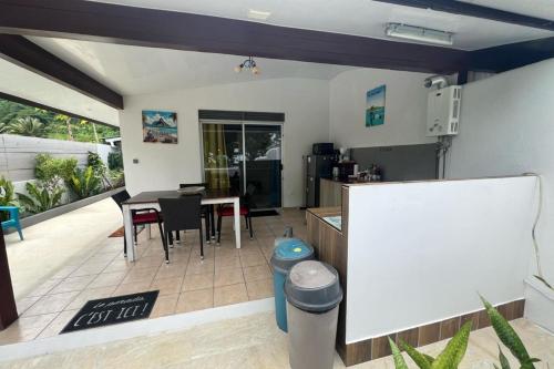 Fare Tokatea - Charming Studio w Excl Beach Access in ニュウラ