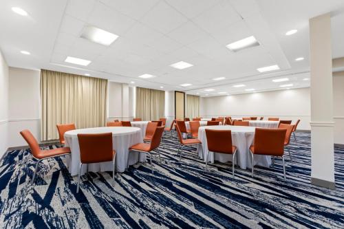 Comfort Suites Augusta Riverwatch - image 11