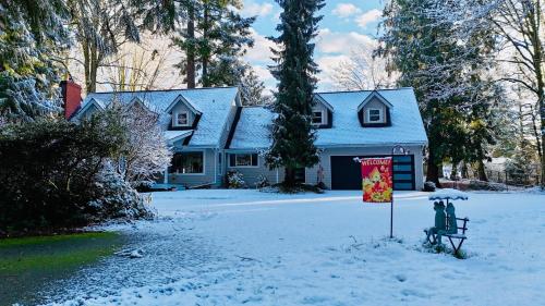 Joy House in Cottage Lake (WA)