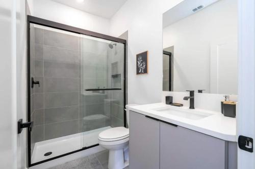 Magical Vacation Home 15 Min from Disney - image 6