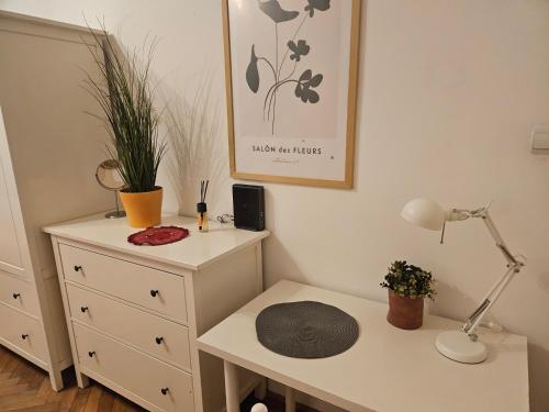 Lovely Riverside Rooms 2