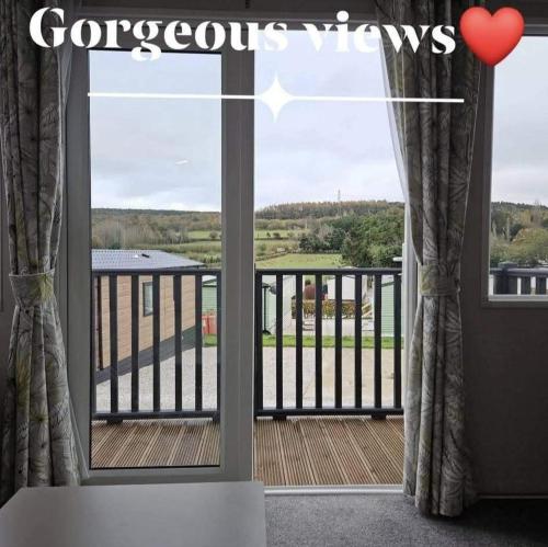 Escape in Carnforth Lodge - Sleeps 6, Carnforth (photo 11)