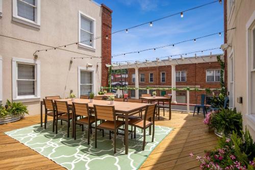 Western Front Hotel