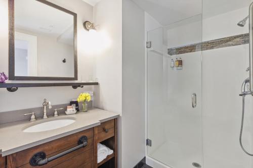 Western Front Hotel Room Type - King Suite