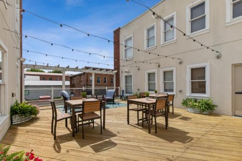 Western Front Hotel