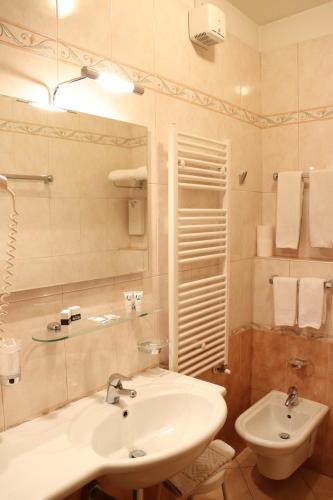Hotel Montereale - image 7