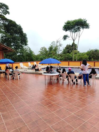 Swimming pool, Cabanas familiares in San Miguel de Los Bancos