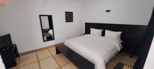 658767906 Hôtel Calipau Riad Maison d'Hôtes