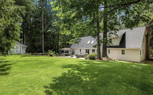 Joy House in Cottage Lake (WA)