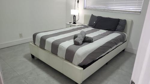 2 bedrooms, 4 beds