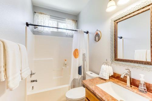 Private Palm Springs Escape with Backyard Oasis - image 3