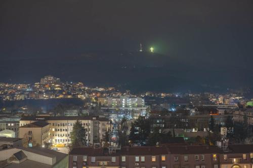 Diamond's New Royal Suite in Skopje with Free Private Parking and Stunning Mountain Views, Skopje (fotografie 6)