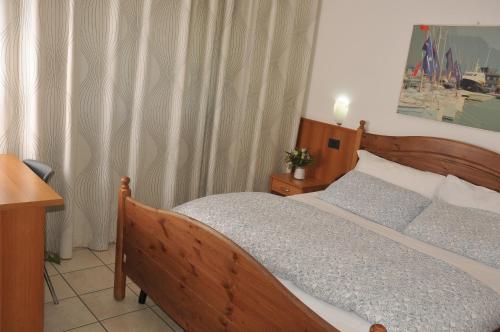 1 queen bed