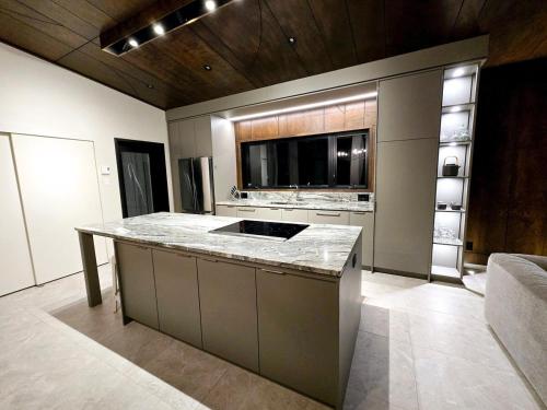 Luxury retreat with lake acces and sauna in Saint Donat (QC)