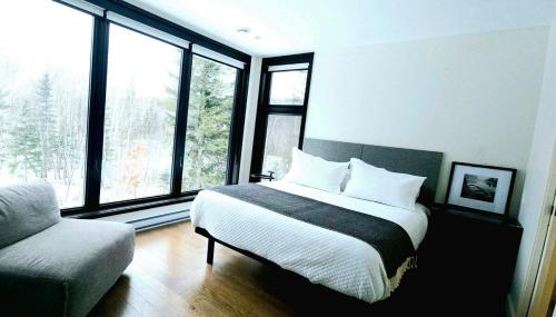 Luxury retreat with lake acces and sauna in Saint Donat (QC)