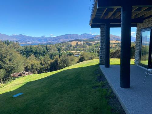 Exterior view, Lakeview Kanuka Retreat in Albert Town