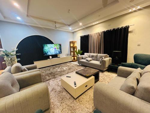 Luxury kanal Villa in Islamabad - image 14