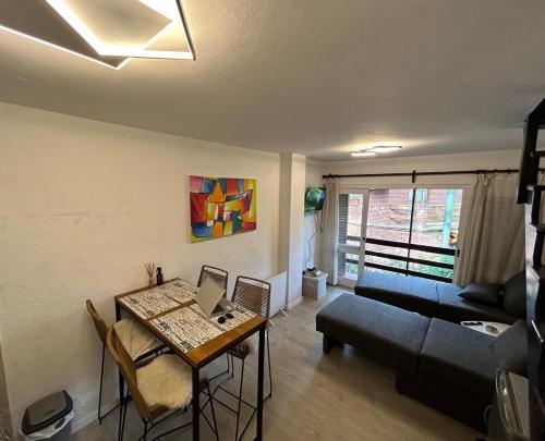 One-Bedroom Apartment image 2