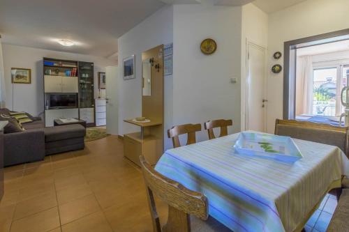 Two-Bedroom Apartment with Terrace and Sea View image 3