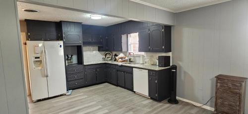 Konyha, WI35 & I20 Queen! in Edgecliff Falu