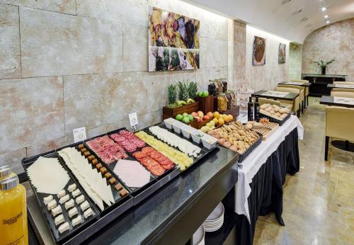 NH Salamanca Puerta de la Catedral - image 3