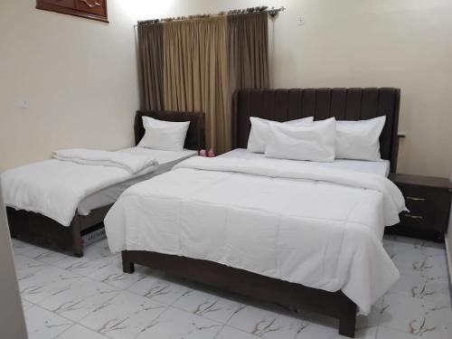 The Elegant Lodge-Guest House - image 7