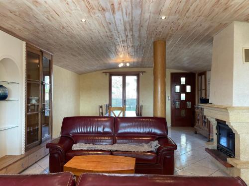 Grande Maison avec Jardin, 4 Chambres près du Mans - FR-1-410-467 gîte à louer Saint-Christophe-en-Champagne