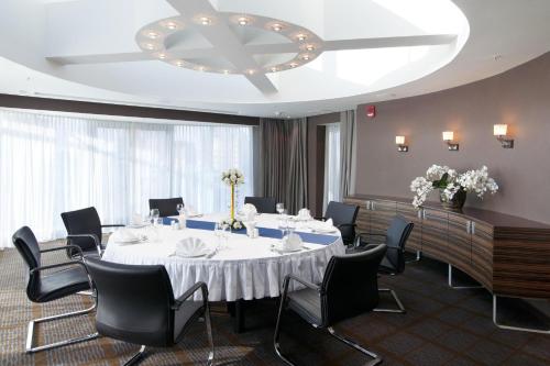 Tárgyalóterem/bálterem, Holiday Inn Almaty By IHG in Bostandyk Negyed