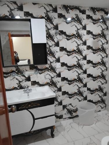The Elegant Lodge-Guest House - image 12