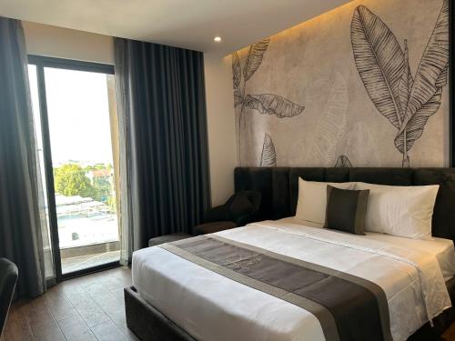 芹苴 LION 16 Hotel 酒店 泳池