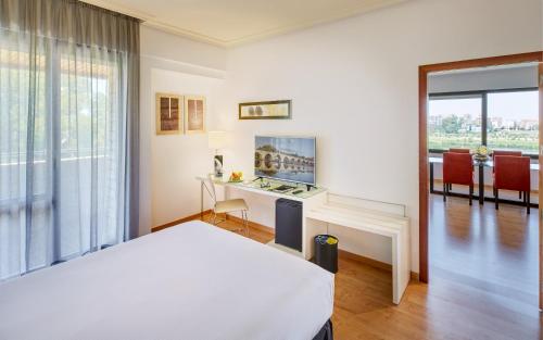 Sercotel Gran Hotel Zurbarán - main image