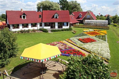 Dječje igralište, Hotel Senlici in Jelgava