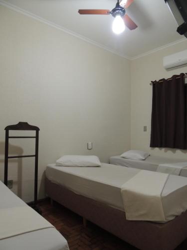 Triple Room with Air Conditioning image 3