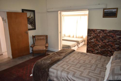 Hantam Kunskamer in คาลวิเนีย