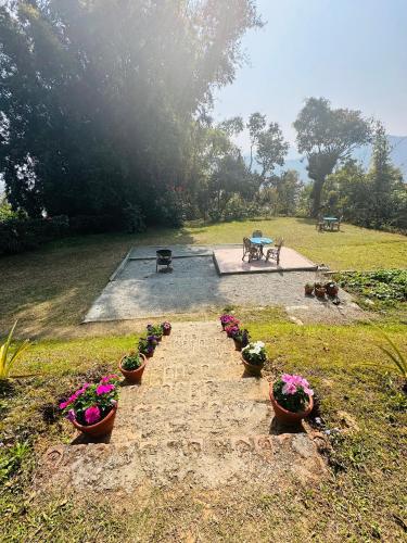 Hotel Tourist Residency And Homeland Forest Villa – Pokhara, FL