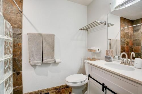 Pool & Hot Tub! Centrally Located, Less Than 3 Miles to The Strip!, Las Vegas (fotografie 8)
