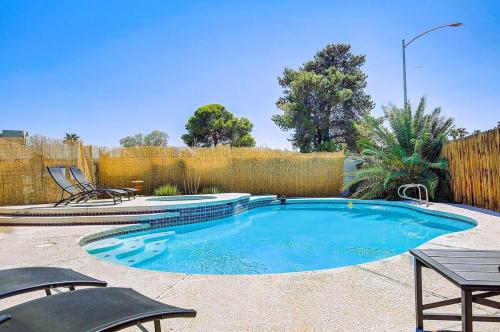 Pool & Hot Tub! Centrally Located, Less Than 3 Miles to The Strip!, Las Vegas (fotografie 11)