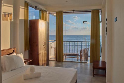 KINGS BAY Beach Resort - Galle - Galle